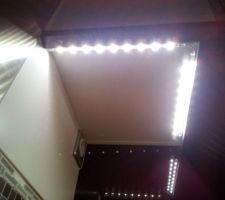 Cuisine : Eclairage sous-meubles hauts (d&eacute;tails &agrave; droite)