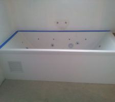 Pr&eacute;pa b&eacute;ton cir&eacute; tablier baignoir en komacel