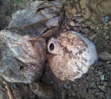 Trouve lors lors de la pr&eacute;paration du passage du drain .