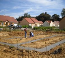 Les fondations sont coul&eacute;es