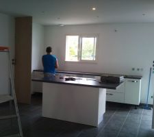 La pose de la cuisine