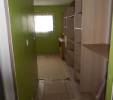 Vue de la chambre parentale de l'entrée de la chambre