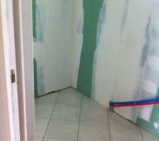 Etage chambre vers salle de bain perso