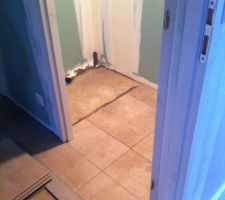 Etage chambre vers toilette