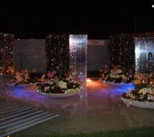 Malheureusement, ce n'est pas chez nous. Je poste ces photos pour tous ceux qui n'ont pas la chance d'habiter en Alsace et de visiter les Folies Flores de Mulhouse, evenement ou plusieurs villes presentent des compositions magnifiques qui a toujours lieu en octobre...
De quoi s'inspirer si on a le budget pour ensuite le realiser!