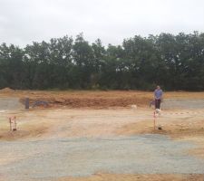 Vue du terrain, r&eacute;seau d'eau en place