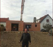 Mon grand frère au boulot lol
