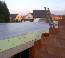 Dalle haut garage (toit plat), vu du cellier