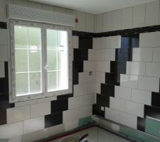 La fa&iuml;ence de la Sdb commune de l'&eacute;tage en escalier.