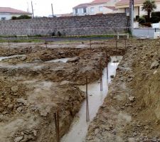 Fondations chambre en 1er plan et salon 2nd plan