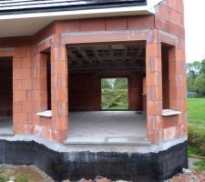 Seuil de baie vitrée et appuis de fenêtre