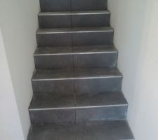 Escalier allant aux chambres