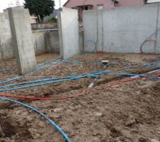 Assainissement PER eau chaude et eau froide sous dalle de cave