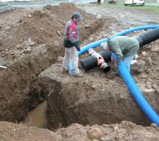Montage du regard et des deux jonctions &agrave; la gaine de la marque Hegler. 
Mauvais montage donc la gaine se remplissait d'eau. Graisse obligatoire.
