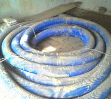 Stockage de la gaine Hegler chez un ami-voisin pendant 3 ans suite a l'abandon du 1er permis.Mille merci &agrave; lui.