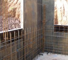 Coffrage des murs du vide sanitaire sous le garage