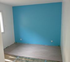 Peinture et pose parquet d'une des chambres