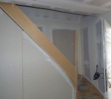 Partie escalier en cours de finition