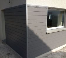 Werzalit Grise avec les profils en alu laqué gris