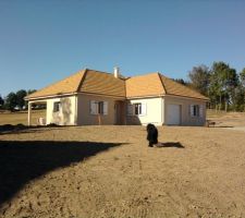 Voila le terrain débarrassé de toutes ces pierres.... enfin presque :P