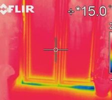 -10 à -15°C à l'extérieur. Quelques fuites au niveau des portes fenêtres