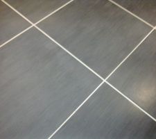 Aper&ccedil;u du carrelage du RDC (r&eacute;f Soul Body Black)