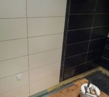 La salle de bains avance tranquillement