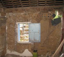 Mur cote chambre avant d&eacute;molition cote sud au grande cour