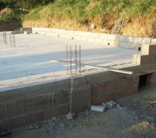 3jours pour faire &ccedil;a, pour info un ma&ccedil;on pose environ 16m2 par jour dans les m&ecirc;mes conditions...