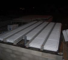 Pose de poutrelles et hourdis