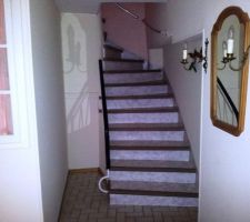 Entrée vers escalier