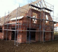Echafaudage et charpente