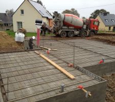 Le montage de la dalle. La toupie est là !