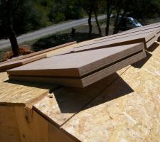 Nous avons choisi d'isoler la toiture avec des panneaux de fibre de bois de 10cm!