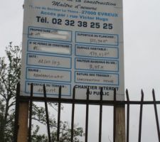 Mise en place du panneau de permis de construire