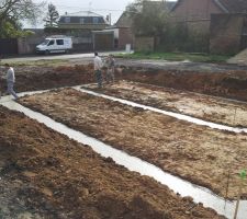 Pose des derniers fers d'attente : en premier repérage