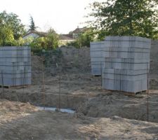 Les m&ecirc;mes parpaings