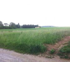 Vu de la route cot&eacute; droit