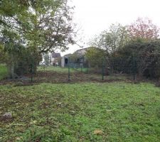 Une partie de notre terrain grillagé!!