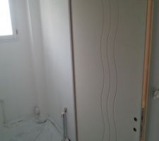 D&eacute;tail de la porte des toilettes