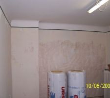 Bureau: démarrage des travaux d'isolation.