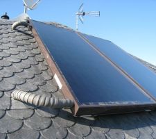 Toit: panneau solaire.