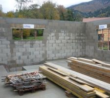 L'autre chambre et l'arriv&eacute;e d'escalier