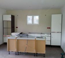 Mise en place de la cuisine pour l'installateur.