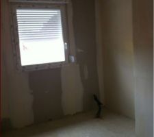 Chambre de la fille avec placard intégré