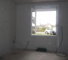 Chambre parentale éclairée (pignon sud)