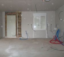 Porte entrée (toujours pas la définitive) cuisine