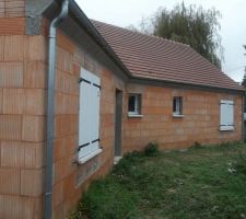 Vue de l'entrée depuis le pignon nord