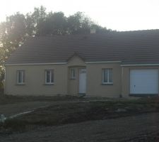 NOTRE MAISON... enduite...
encore la porte a changer et le tour est joué