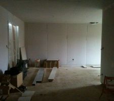 Vu sur la salle &agrave; manger depuis la cuisine